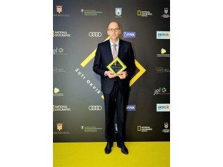 National Geographic Award - YELLOW FRAMEWORK